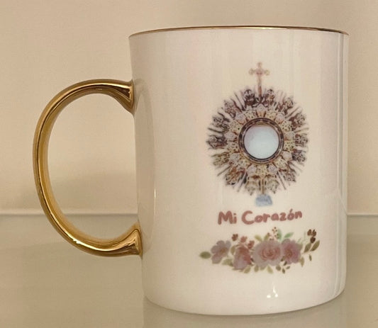 "Me Corazon" (My Heart in English) Mug. (This is a pre order item. Ships within 3 weeks.)