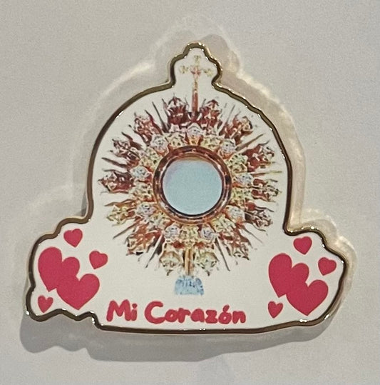 "Mi Corazon" pin